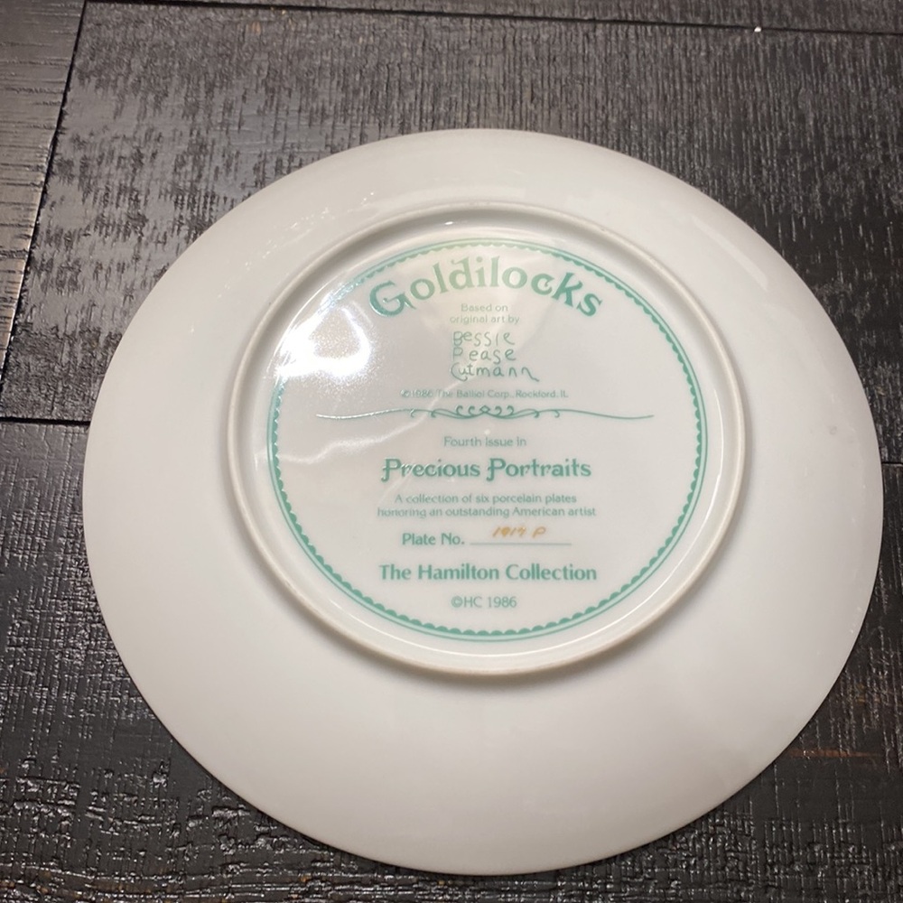 Vintage 1986 “Goldilocks” Plate with Blonde Girl Portrait! - Picture 2 of 3